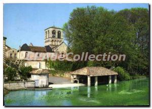 Postcard Modern Magnac sur Touvre Charente Church Old wash in Touvre