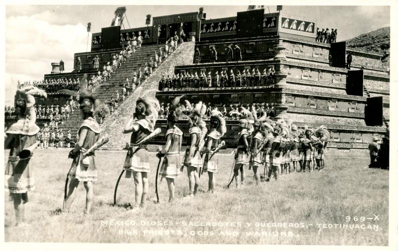 Mexico - Teotihuacan. High Priests, Gods and Warriors.    *RPPC