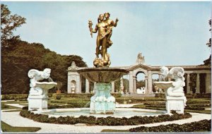 postcard Wilmington, Delaware - Alfred I. duPont estate - Nemours, Garden