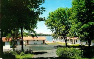 Alexandria Bay NY New York SWAN'S MOTEL St Lawrence River ROADSIDE 1962 Postcard