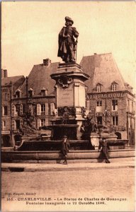France Charleville La Statue de Charles de Gonzague Vintage Postcard C162