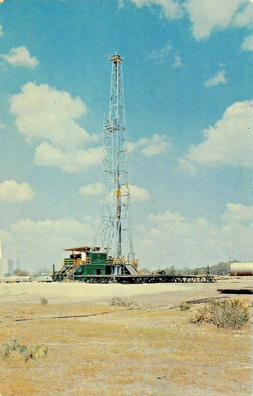 TEXAS TX~BLACK GOLD-DRILLING FOR OIL IN THE GREAT STATE-OIL RIG POSTCARD