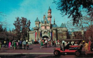 Disneyland Anaheim Sleeping Beauty Castle Vintage Postcard 02.96