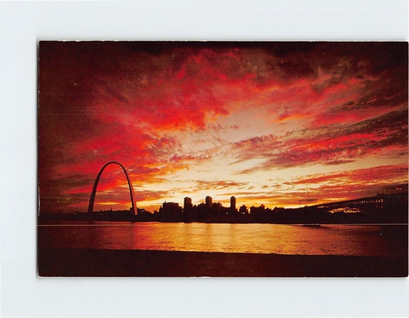 Postcard Gateway Arch & St. Louis Sunset, St. Louis, Missouri