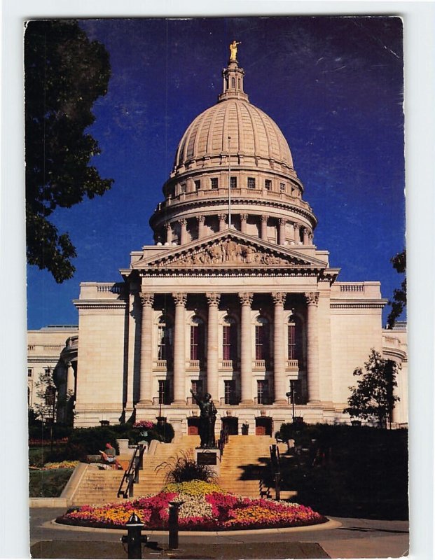 Postcard Wisconsin State Capitol Madison Wisconsin USA
