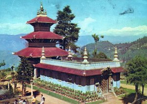 VINTAGE CONTINENTAL SIZE POSTCARD PASHUPATINATH TEMPLE DARJEELING INDIA 1978