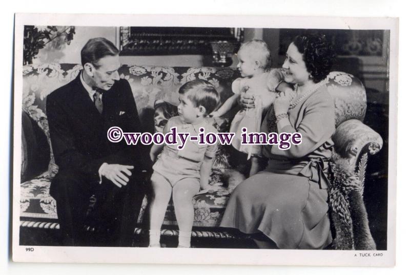 r1568 - King George VI & Queen Elizabeth with their Grandchildren - postcard