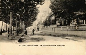 CPA EVIAN-les-BAINS - Le quai et le kiosque a musique (109281)