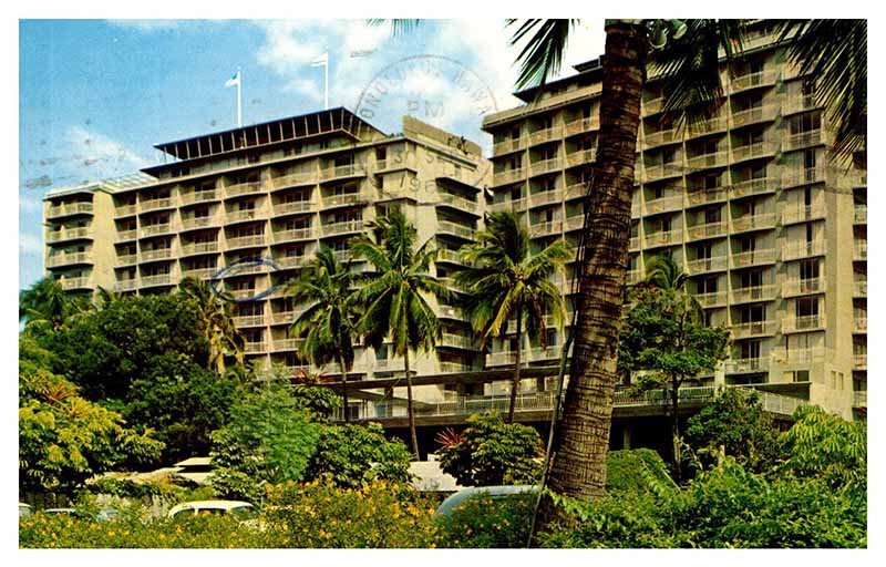 Postcard HOTEL SCENE Honolulu - Waikiki Hawaii HI AR1784