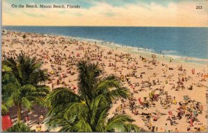 Vtg Florida FL Crowded Miami Beach View Tourist 1940s Old Linen View Postcard