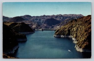 Lake Mead & Hoover Dam at the Colorado River Vintage Postcard 0880