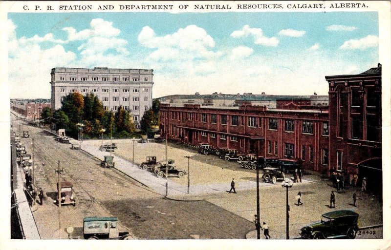 Calgary, Alberta Canada  C.P.R. STATION  Railroad/Train Depot  ca1920's Postcard