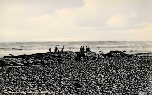 NH - Hampton Beach. On the Rocks