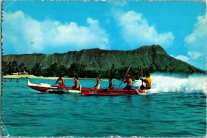 View of Outrigger Canoe, Waikiki HI Vintage Postcard I62