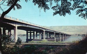 Vintage Postcard Lewiston Memorial Bridge Lewiston Hill in the Background Idaho