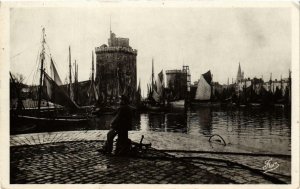 CPA La ROCHELLE Le Port. Bateaux au repos (666800)