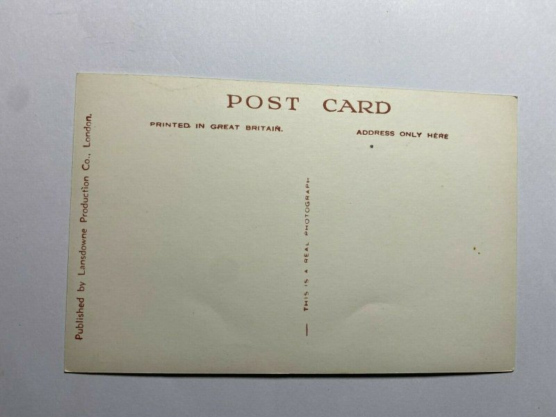 UNUSED VINTAGE RP POSTCARD  - TRAFALGAR SQUARE     (KK1014) 