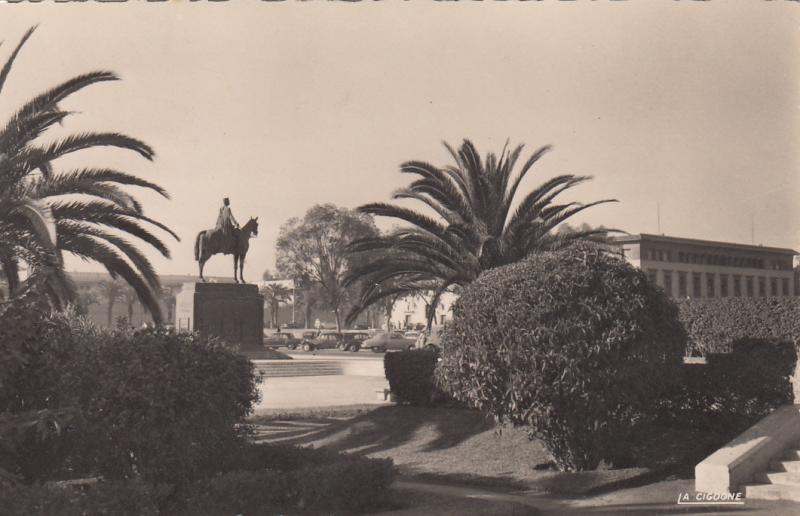 CASABLANCA - UN COIN DE LA PLACE LYAUTEY