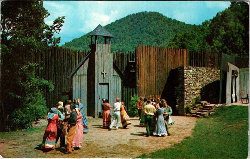 Postcard HISTORICAL SCENE Cherokee North Carolina NC AM9465