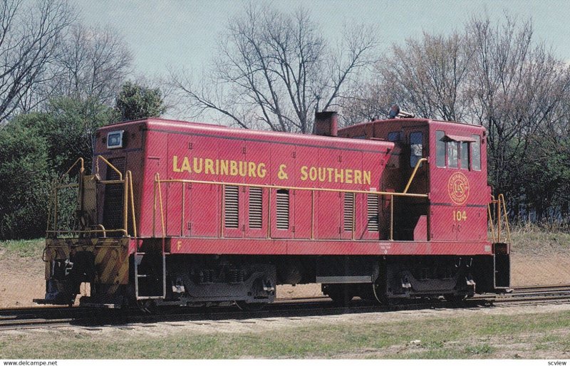 LAURINBURG, North Carolina, 1940-1960s; 70-Tons Train