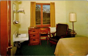 Retreatant's Room, Diocesan Retreat House Rockford IL Vintage Postcard H48