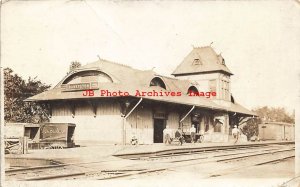 Depot, Ohio, Bowerston, RPPC, Wheeling & Lake Erie Railroad Station, 1917 PM
