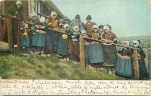 Postcard ethnic typical scene traditional costume folklore Marken large family
