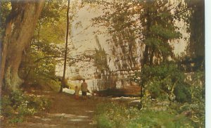 Starved Rock State Park Ottawa Canyon Illinois, Woman & Child Chrome Postcard