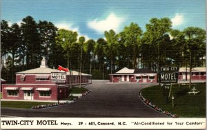 Linen Postcard Twin-City Motel in Concord, North Carolina