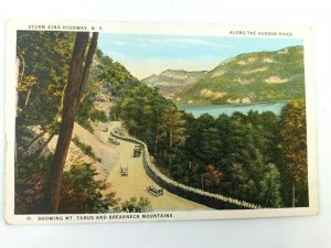 Vintage Postcard Mt. Tarus & Breakneck Mountains North Storm King Highway NY