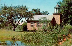 Vergennes School, Shelburne Museum, Shelburne VT Vintage Postcard G71