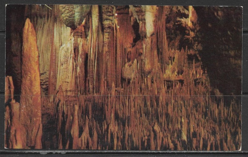 Missouri, Stanton - Stalactites in Meramec Caverns - [MO-085]