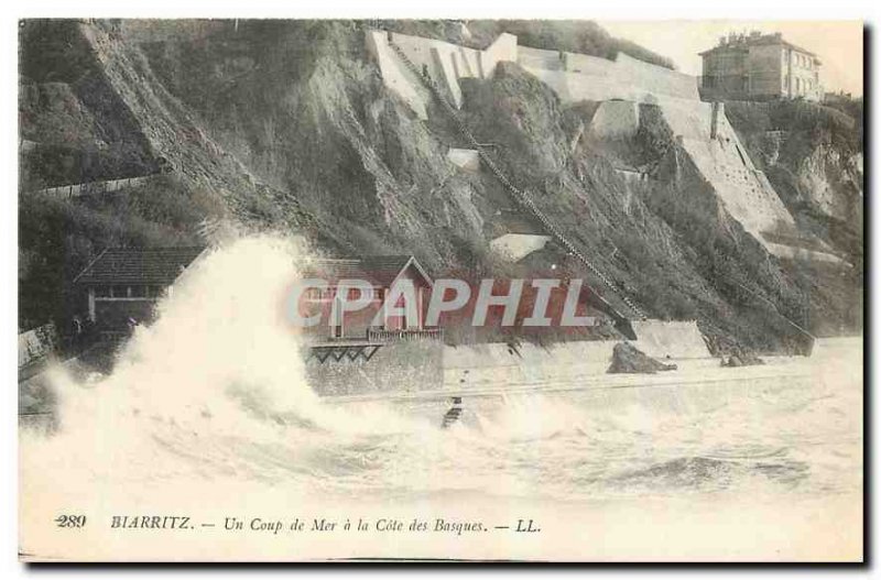 Old postcard Biarritz A sea Coup Cote des Basques