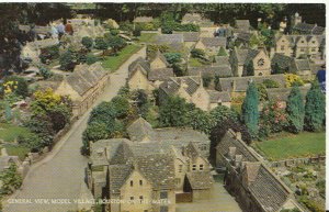 Gloucestershire Postcard - Model Village - Bourton-on-the-Water - Ref TZ1918