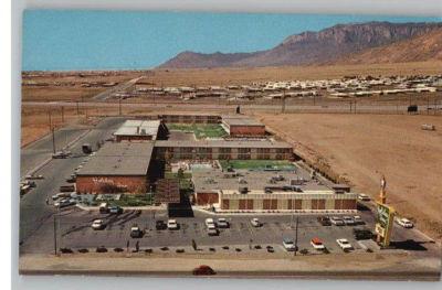 Postcard-Holiday Inn Hotel..Albuquerque,New Mexico/NM