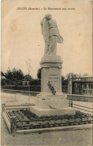 CPA DUCEY - Le Monument aux morts (128114)