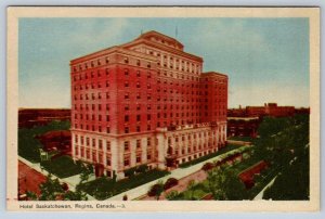 Hotel Saskatchewan, Regina, Saskatchewan, Vintage PECO Postcard, NOS