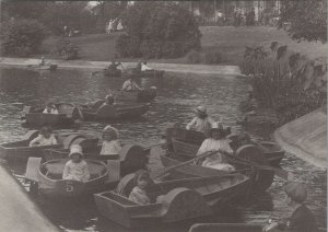 London Postcard-A Summer's Day,Boating at Ravenscourt Park, 1930 (Repro)RR13020