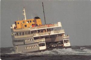 18524 RI Block Island Block Island Ferry leaving in a storm