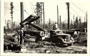 1930s OREGON LOG TRUCK LOADING LOGS FOR THE SAWMILL PHOTO RPPC POSTCARD 41-48