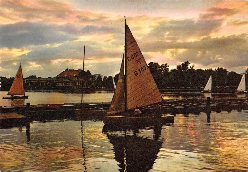 GG11135 hannover abend am maschsee ship schiff bei nacht by night  germany