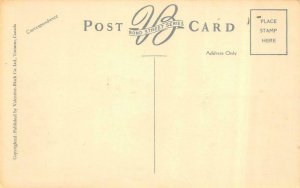 WINDSOR, Canada  AMBASSADOR BRIDGE  Cars At Border Checkpoint   c1940's Postcard