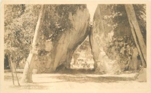 California NP Yosemite Arch Rock automobile RPPC Photo Postcard 22-7858 
