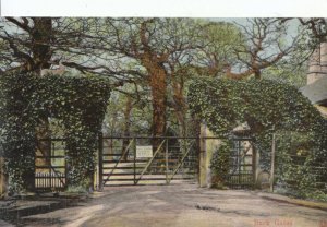 Nottinghamshire? Postcard - The Buck Gates - Ref 3182A