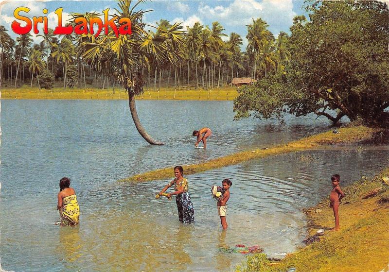 BR5040 A Bath in the Lake Sri Lanka  ceylon