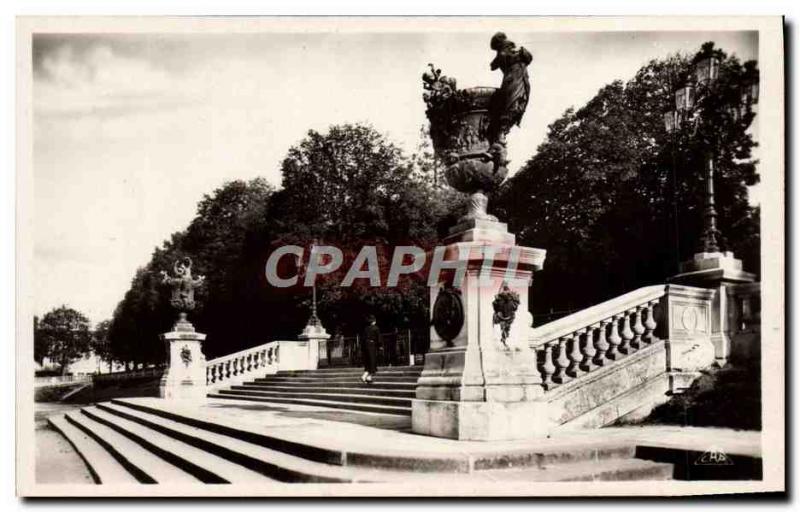 Modern Postcard Niort Large stairs of the square of the Breche