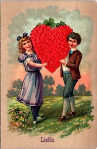 Victorian Romantic Couple Embossed Big Heart Vintage Postcard C014