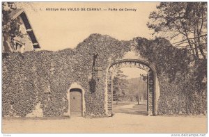 Vaux-de-Cernay , France , 00-10s ; Abbaye , porte de Cernay