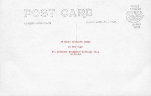 IA, Le Mars, Iowa, RPPC, Hansen Hardware Parade Float , Dabbs Photo