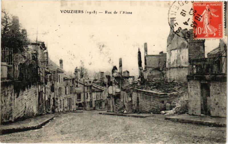 CPA VOUZIERS - Rue de l'Aisne (241191)